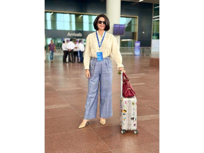 Image from: Actor Gul Panag boards first direct flight from Lucknow to Noida, calls it "special one"