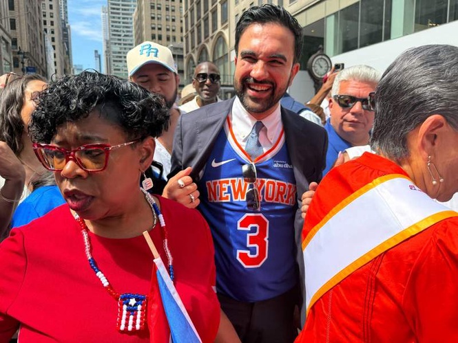 Image from: Zohran Mamdani reveals he was up till almost 4 AM celebrating Knicks NBA Championship win
