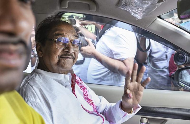 Image from: We have not left TMC, will claim its symbol, says rebel MP; party cites anti-defection law