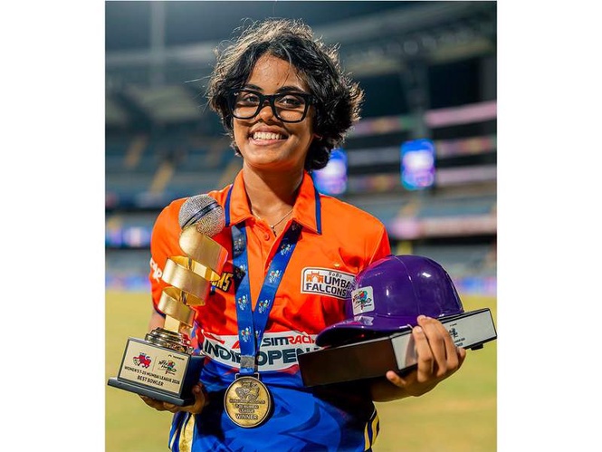 Image from: 13-Year-Old Swara Jadhav claims Purple Cap as SoBo Mumbai Falcons lift inaugural T20 Mumbai Women’s League Trophy