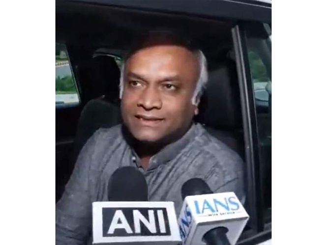 Image from: Mohan Bhagwat has to answer why RSS is "not registered": Priyank Kharge on his open letter to Sangh chief