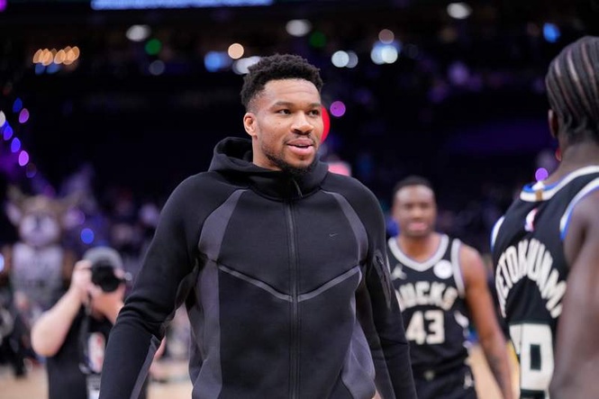 Image from: Giannis and Jaylen Brown in Clippers trade talks? Find out which team would benefit most!