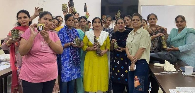Image from: 20 rural women attend five-day handicraft training course in Ludhiana