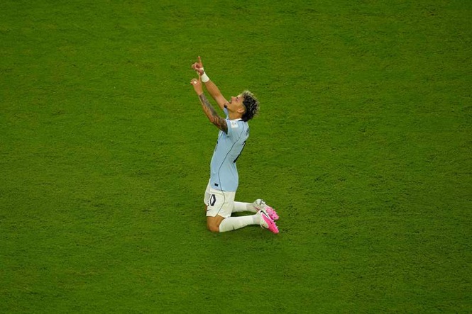 Image from: Uruguay score late goal to rescue 1-1 draw with Saudi Arabia
