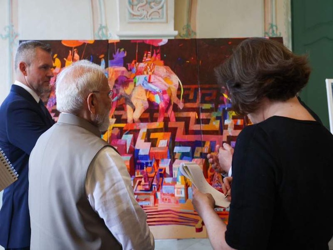 Image from: "Art, culture bring people closer": PM Modi praises Varanasi-themed exhibition in Slovakia