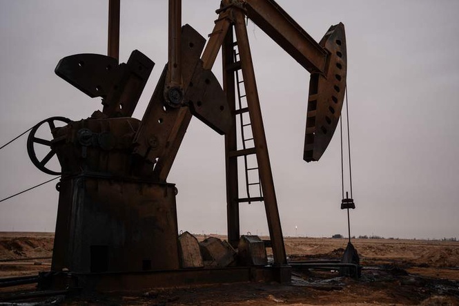 Image from: Oil stays at lower level after price drop due to Iran deal
