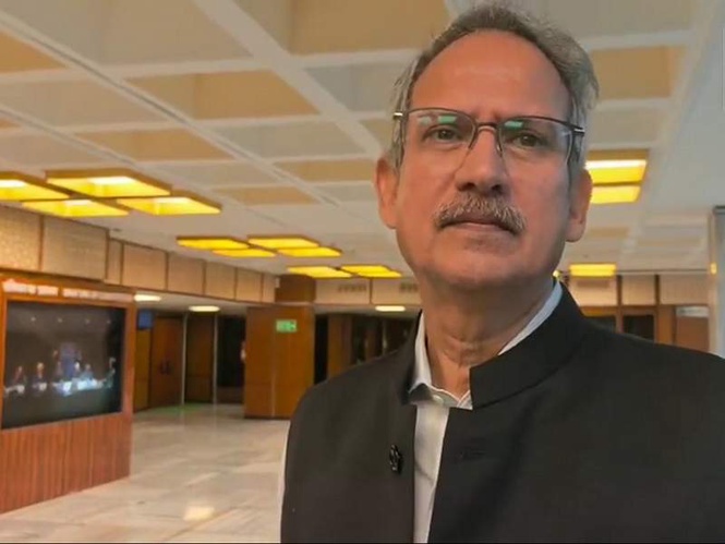 Image from: "Baseless": UBT's Anil Desai rebukes rumours of MPs joining Shinde's Shiv Sena