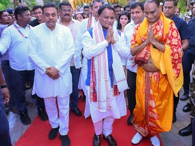 Image from: Odisha CM Mohan Charan Majhi receives grand welcome in Puri following 'Dham' title removal from Digha Temple