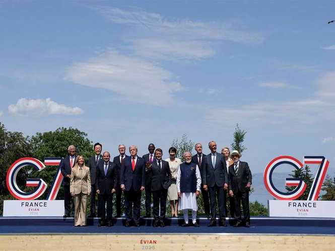 Image from: PM Modi joins world leaders for traditional G7 group photograph at Évian-les-Bains