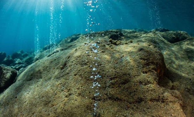 Image from: Scientists Have Just Discovered A Vast Hidden Volcanic System Made Up Of 40,000 Underwater Mountains