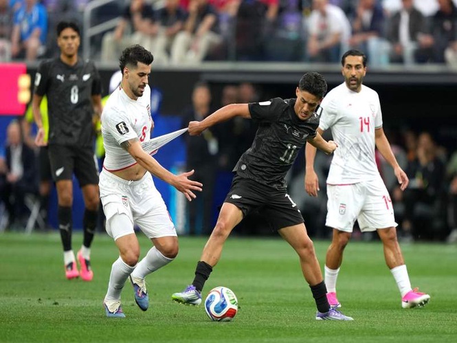 Image from: Mohammad Mohebi explains 'gun' celebration in Iran vs New Zealand FIFA WC match
