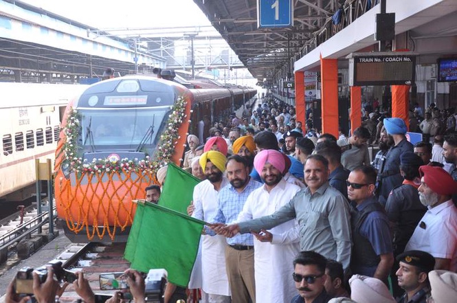Image from: Amritsar-Katra Vande Bharat flagged off