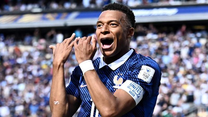 Image from: World Cup 2026: Mbappé becomes France's record scorer as Les Bleus down valiant Senegal