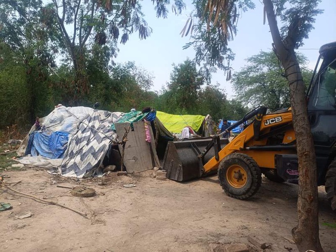 Image from: Panchkula police start anti-encroachment drive