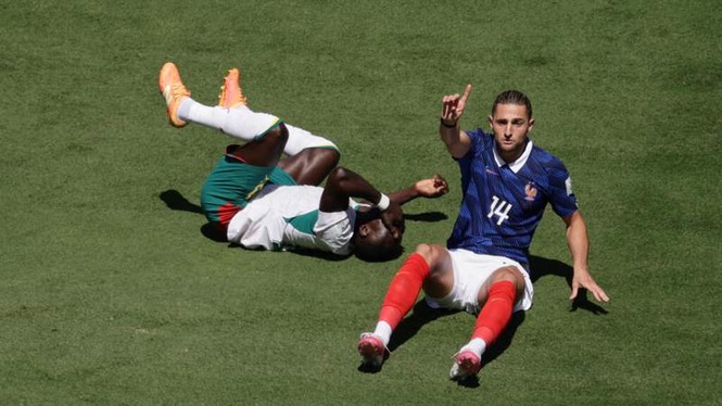 Image from: France midfielder Rabiot joins Vinicius in criticising World Cup final pitch