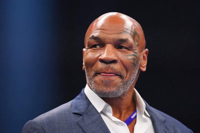 Image from: Mike Tyson posts reminder of his Lionel Messi-Diego Maradona wish as Argentina dominate Algeria