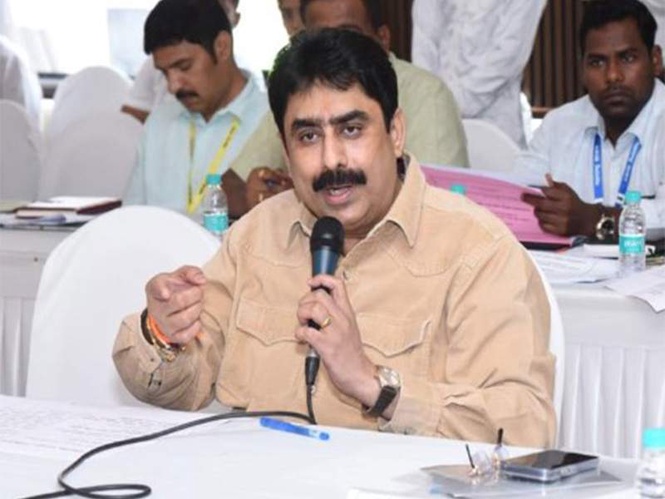Image from: 'I deny being on any rebel list': Shiv Sena (UBT) MP Sanjay Dina Patil dismisses defection rumours
