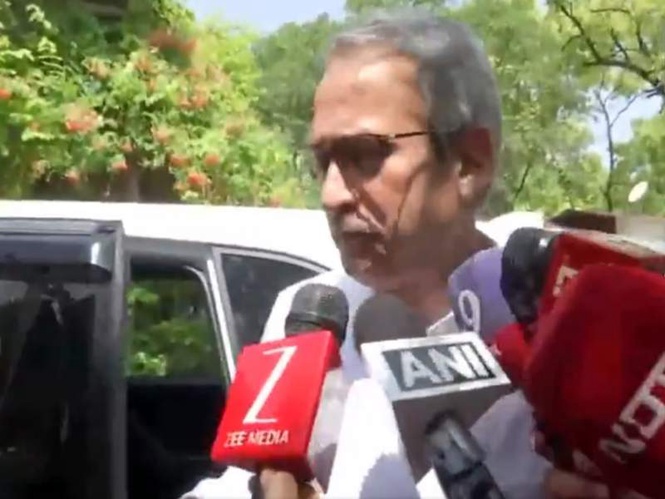 Image from: Shiv Sena UBT MPs Arvind Sawant, Anil Desai meet Sanjay Raut amid 'Op Tiger' buzz