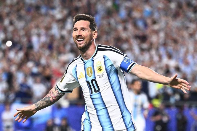 Image from: 'The world lies at his feet:' Press reacts to Messi's historic day