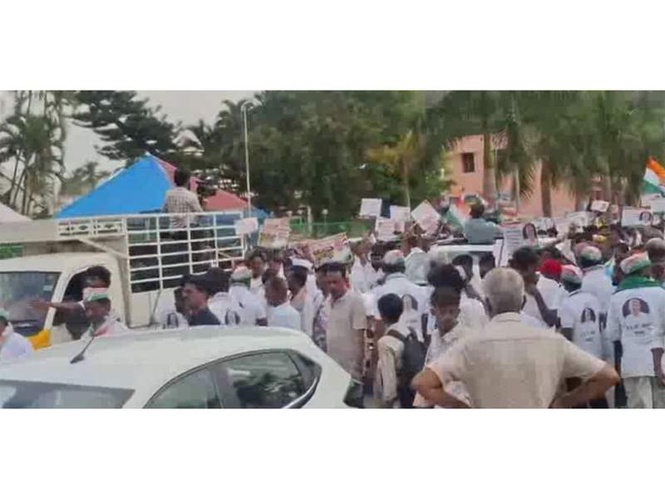 Image from: Karnataka: Foot march begins demanding Cabinet berth for Rona MLA G S Patil