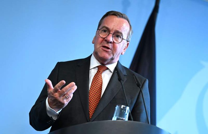 Image from: Germany's Pistorius to sign defence agreement with Poland