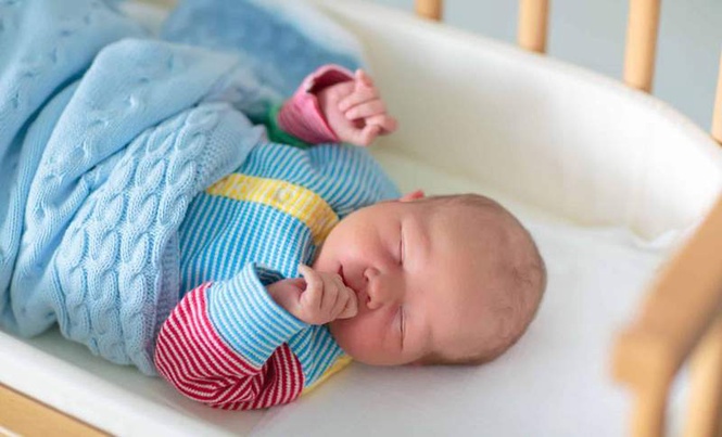 Image from: Popular $1,700 Baby Bassinet Maker Hit With FDA Warning