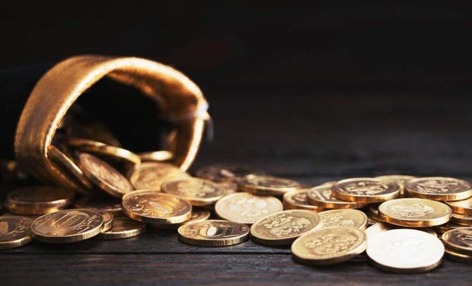 Image from: A Notary Found More Than 1,000 Gold Coins Inside a Forgotten House Wall in France Worth Nearly $3.5 Million