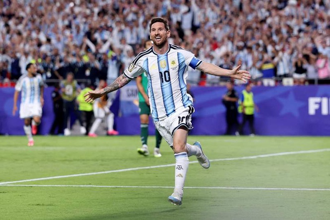 Image from: Lionel Messi helps break 32-year World Cup attendance record despite ticket price backlash
