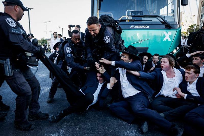 Image from: Thousands of ultra-Orthodox men demonstrate against the Israeli draft