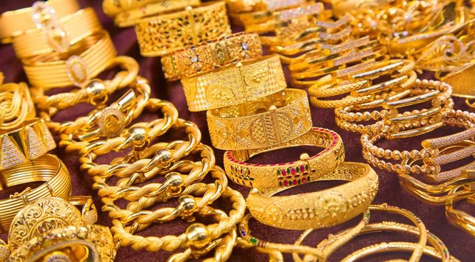 Image from: Gold ornaments worth Rs 3 crore go missing during train journey after Bathinda businessman steps out to drink water