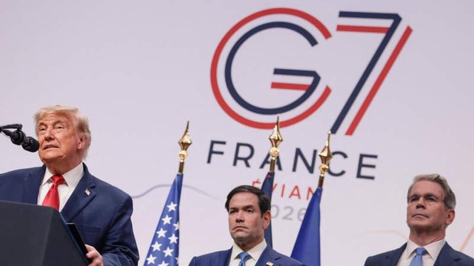 Image from: Trump speaks at close of G7 summit before dining with Macron at Versailles