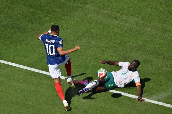 Image from: Senegal captain Kalidou Koulibaly ‘does not understand’ as he hits out at World Cup travel ban