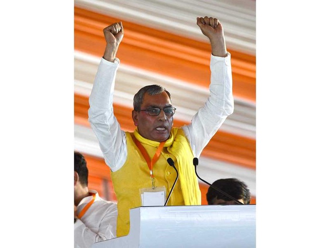 Image from: OP Rajbhar warns Akhilesh Yadav of "earthquake" about SP-era scams after igniting 'split buzz'