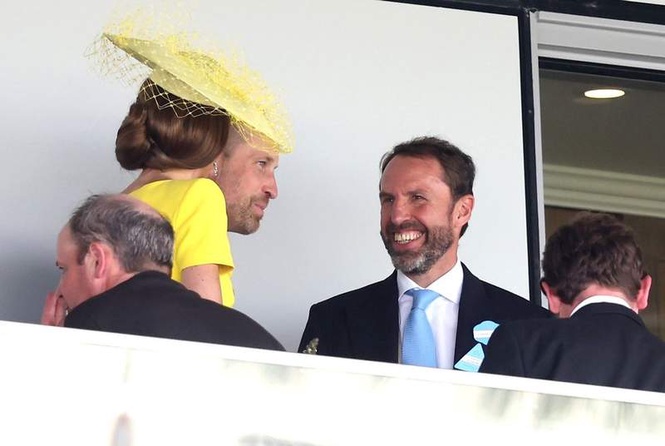 Image from: William chats with Gareth Southgate at Ascot ahead of England's opening game