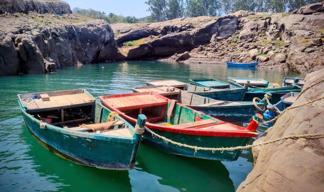 Image from: 2-month fishing ban begins in Pong Dam reservoir
