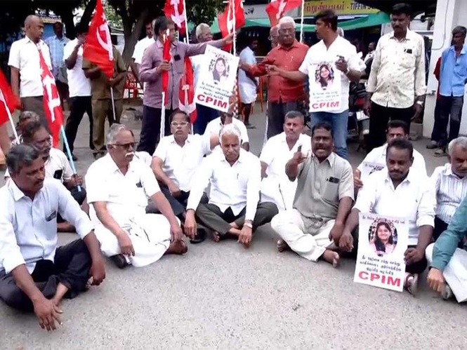 Image from: Tamil Nadu: CPI(M) protests in Coimbatore after NEET aspirant dies by suicide