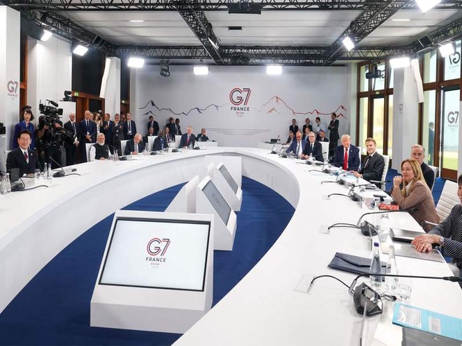 Image from: “Leaders exchanged perspectives on key issues,” PM Modi shares G7 highlights