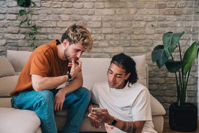 Image from: 9/10 people can't tell what's real online because of AI, survey shows