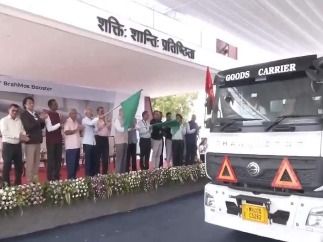 Image from: Maharashtra: 100th Indigenous BrahMos Missile booster flagged off in Nagpur