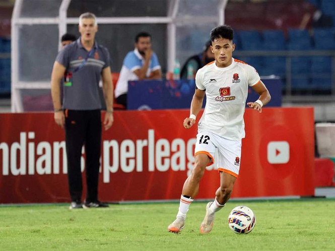 Image from: Khaimingthang Lhungdim signs three-year contract extension with Punjab FC