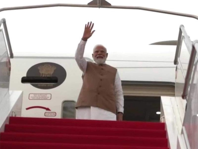 Image from: PM Modi departs from Paris, says “India-France friendship to grow stronger”