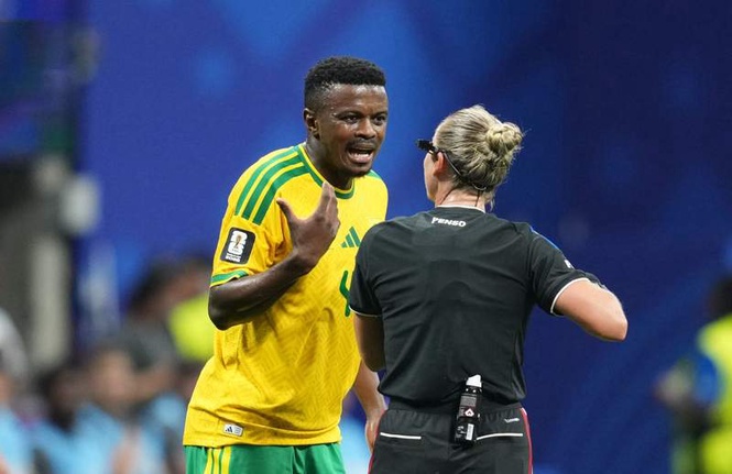 Image from: Mokoena tears and joy as South Africa hold Czechs 1-1 at World Cup
