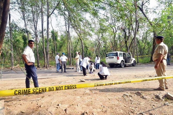 Image from: Chandigarh Sector 11 firing accused shot in leg as both try to escape