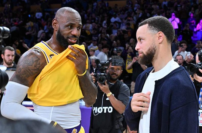 Image from: LeBron James and Steph Curry teaming up? The obstacles are clear