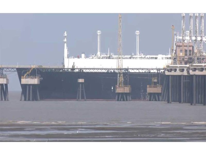 Image from: LNG carrier Disha arrives at Dahej Port after safe Strait of Hormuz transit