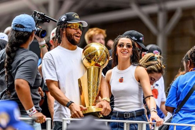 Image from: The best images from the New York Knicks NBA Championship parade