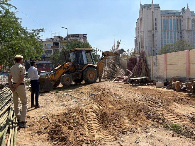 Image from: Rs 15,000 per head: Gurugram construction sites emerge as hub for illegal Bangladeshi infiltrators