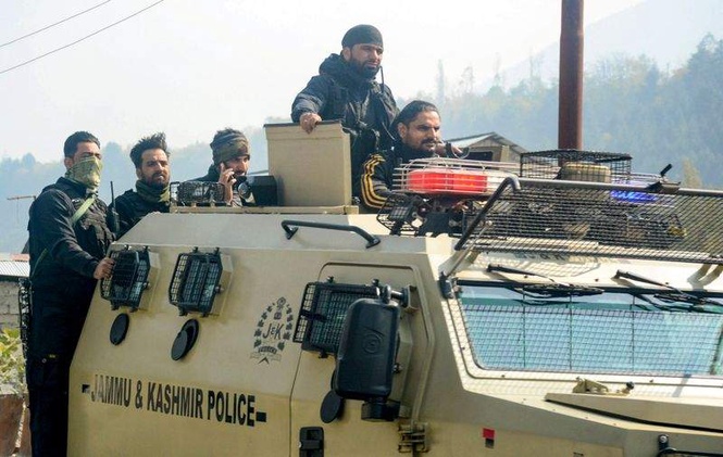 Image from: J&K Police arrests two more terror associates, total held rises to four