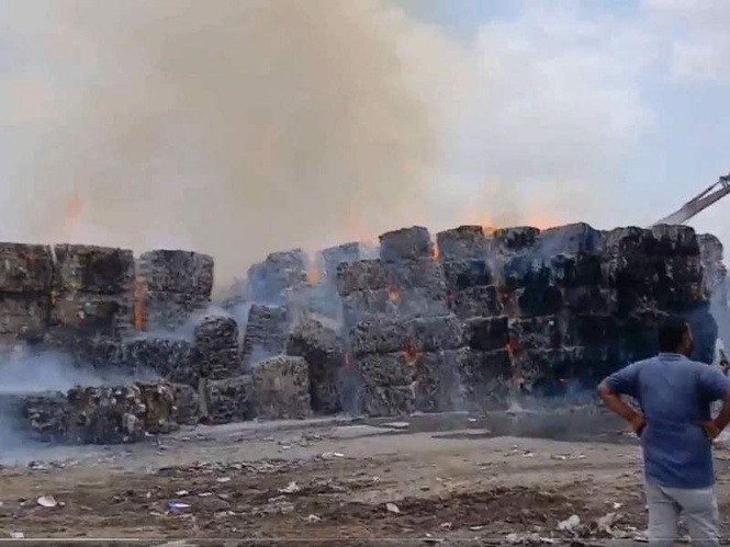 Image from: Gujarat: Fire breaks out at paper mill in Morbi