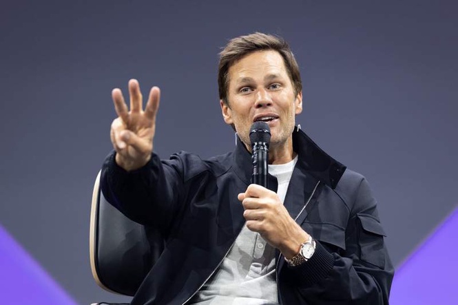 Image from: Bill Belichick reveals the absurd reason Tom Brady’s $5,000 milk became a Patriots emergency